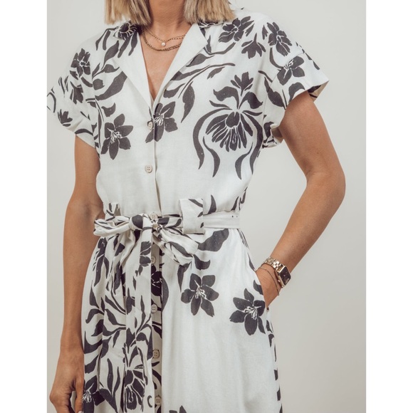 Miou Muse, Tiger Lily Floral Print Button-Down Linen Blend Midi Dress - Picture 11 of 16
